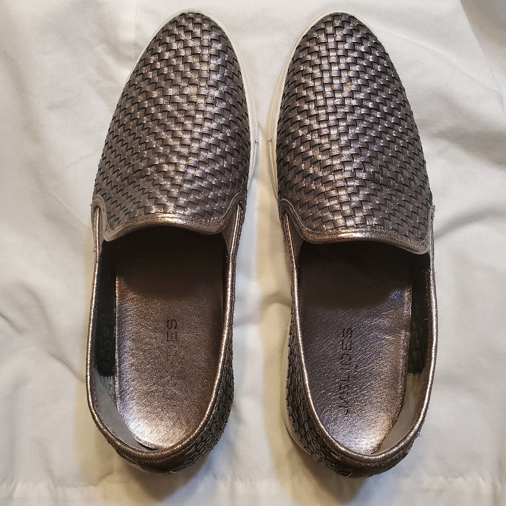 J/ Slides Woven Leather Upper Slip-on